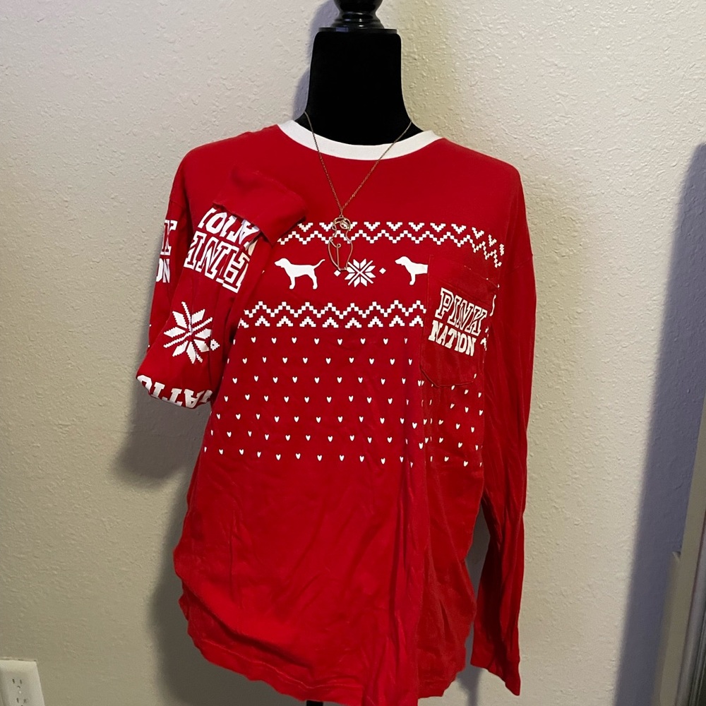 VS Pink Holiday Tee